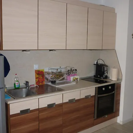 Ganozliev's In Kavatsi Area Apartamento