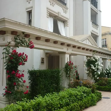 Ganozliev's In Kavatsi Area Apartamento *
